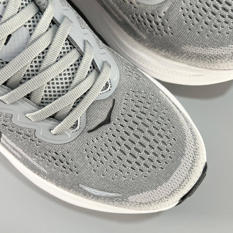HOKA 본디 9 시리즈 로우컷 컴포트 러닝화 001-260325