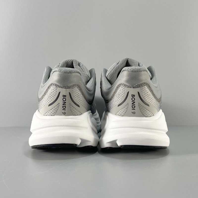 HOKA 본디 9 시리즈 로우컷 컴포트 러닝화 001-260325