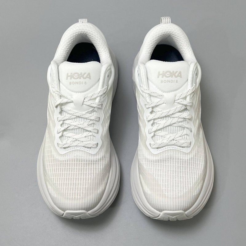 HOKA 본디 8 콜라보 화이트 러닝화 001-260338