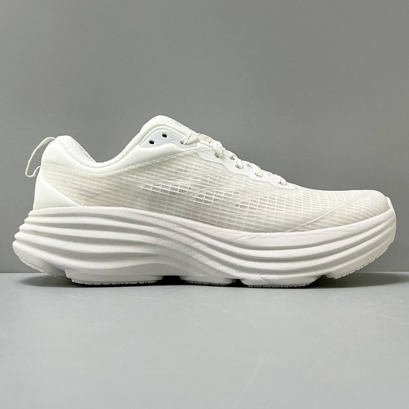 HOKA 본디 8 콜라보 화이트 러닝화 001-260338