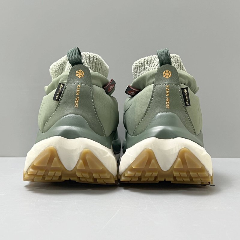 HOKA 카하 2 미드컷 방슬 등산화 001-260344