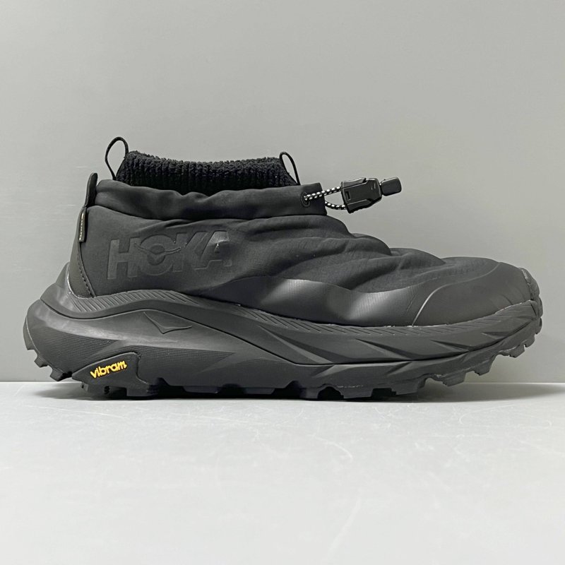 HOKA 카하 미드컷 방수 보온 하이킹 슈즈 001-260345