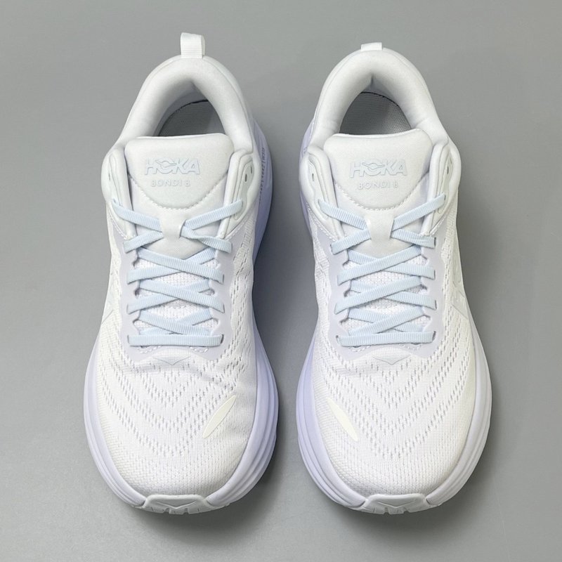 HOKA 본디 8 와이드 쿠션 러닝화 001-260413