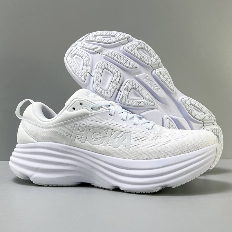 HOKA 본디 8 와이드 쿠션 러닝화 001-260413