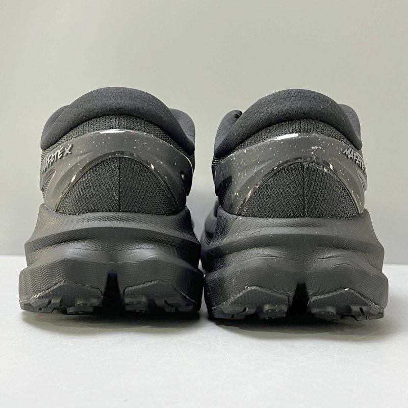 HOKA 협업 클래식 빈티지 러닝화 001-260426