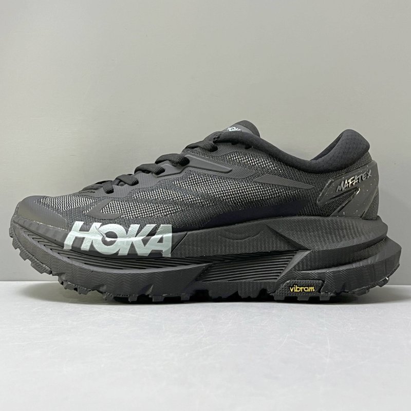 HOKA 협업 클래식 빈티지 러닝화 001-260426