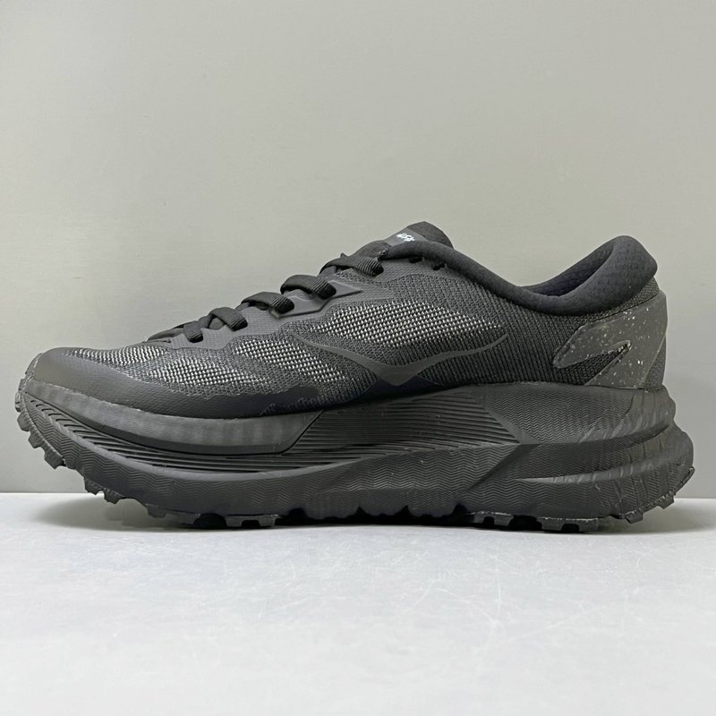 HOKA 협업 클래식 빈티지 러닝화 001-260426