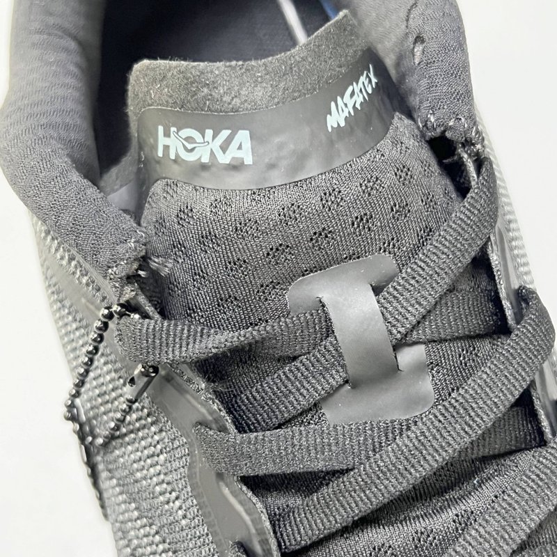 HOKA 협업 클래식 빈티지 러닝화 001-260426