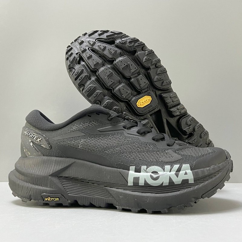 HOKA 협업 클래식 빈티지 러닝화 001-260426
