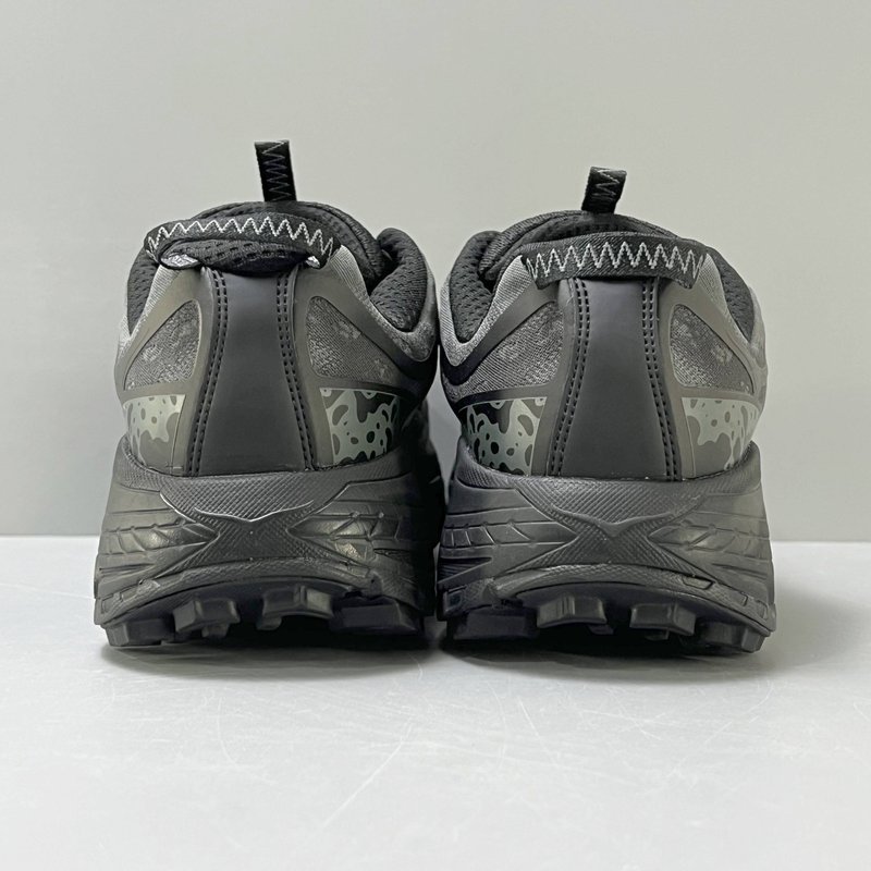HOKA 본디 8 와이드 로우탑 러닝화 001-260456