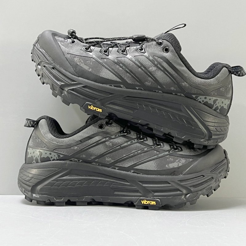 HOKA 본디 8 와이드 로우탑 러닝화 001-260471