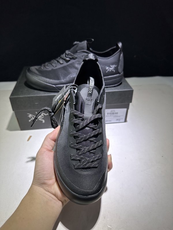 아크테릭스 KONSEAL LT W 남성 트레일 러닝화 001-260503