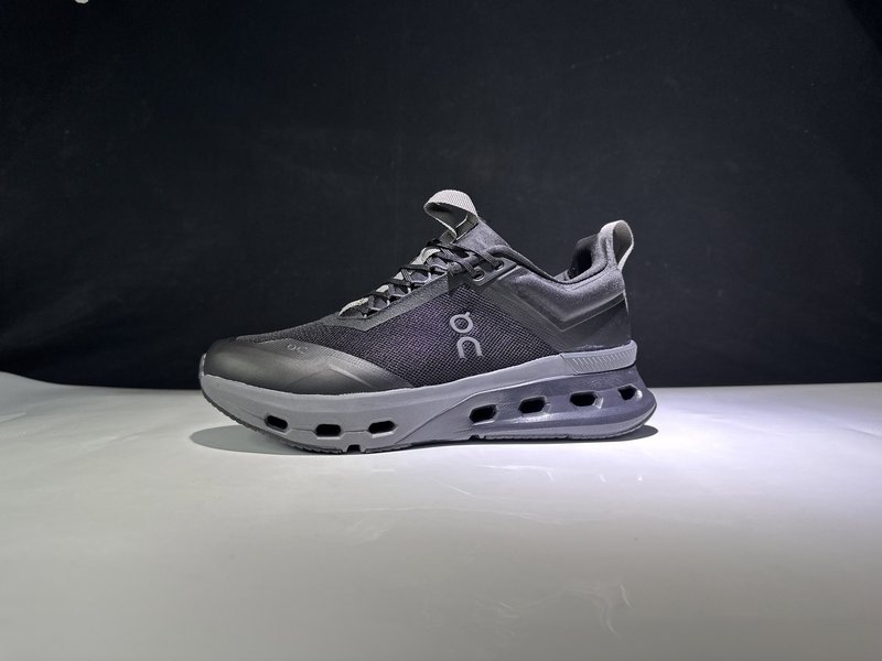 온 클라우드노바 X 경량 쿠셔닝 러닝화 001-260565