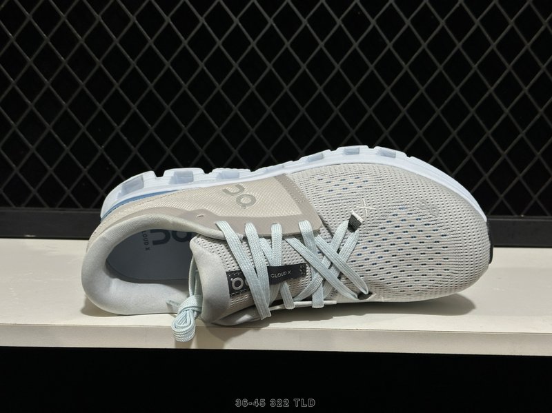 온 클라우드몬스터 하이퍼 경량 로우탑 러닝화 001-260573
