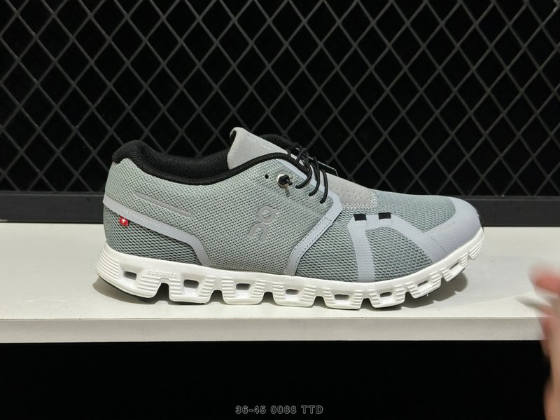 온 클라우드몬스터 하이퍼 경량 로우탑 러닝화 001-260576