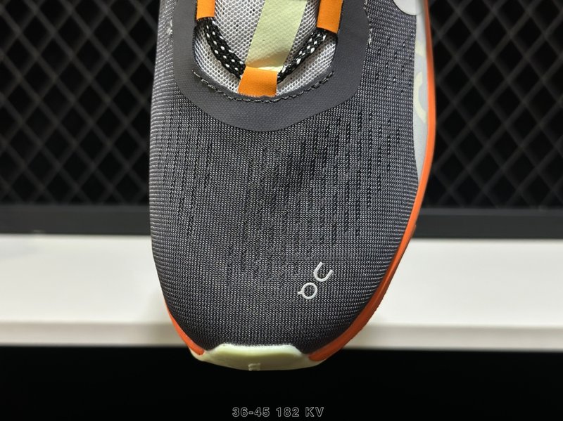 온 클라우드몬스터 하이퍼 경량 로우탑 러닝화 001-260581