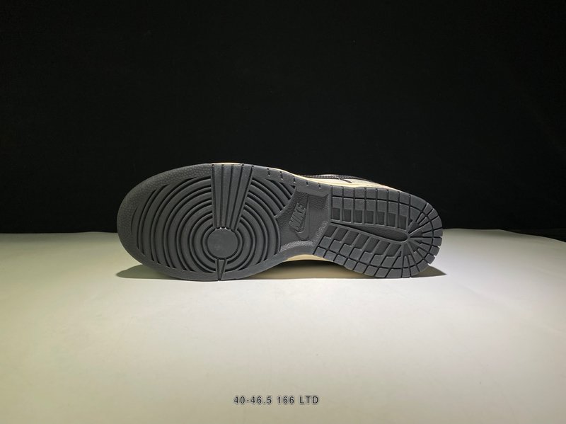 나이키 덩크 SB 로우 스케이트보드화 001-260584