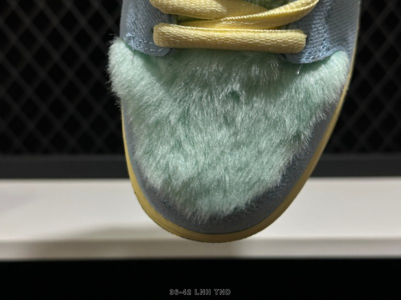 나이키 빈티지 로우 스니커즈 001-260681