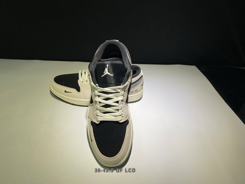 나이키 SB 덩크 로우 레트로 스니커즈 001-260907