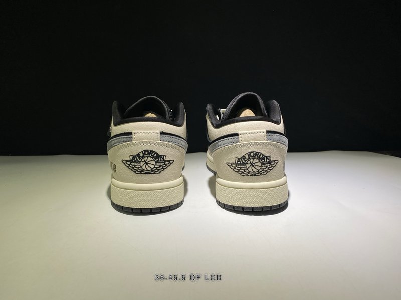 나이키 SB 덩크 로우 레트로 스니커즈 001-260907