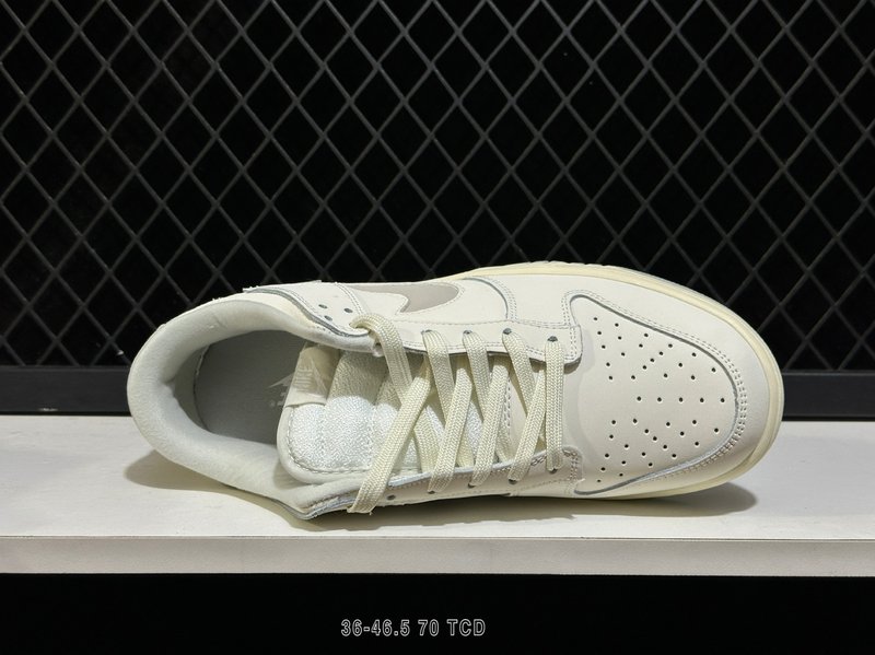 나이키 빈티지 로우 스니커즈 001-260913