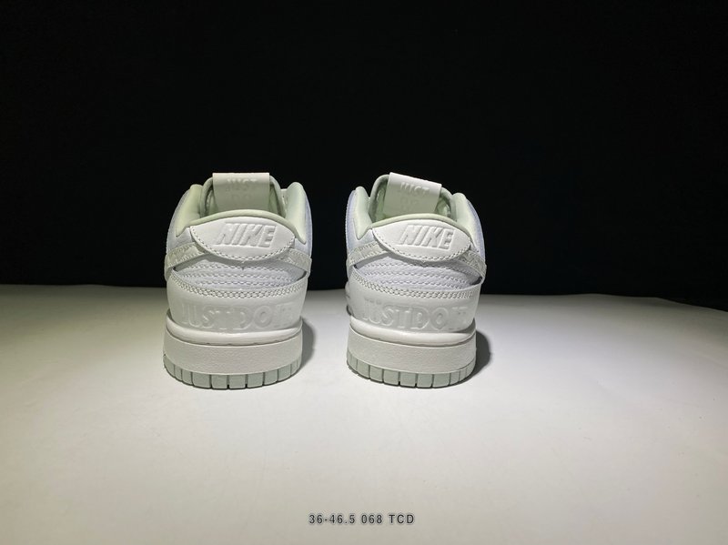 나이키 SB 덩크 로우 레트로 스케이트보드화 001-260945