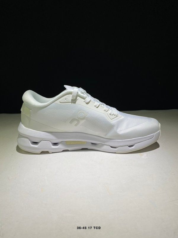 KITH x 온 클라우드존 로우탑 러닝화 001-260954