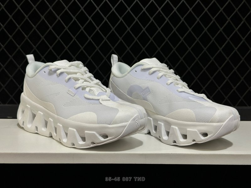 온 클라우드스위프트 K-Tech 1 아웃도어 러닝화 001-260968