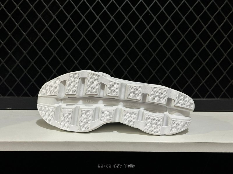 온 클라우드스위프트 K-Tech 1 아웃도어 러닝화 001-260968