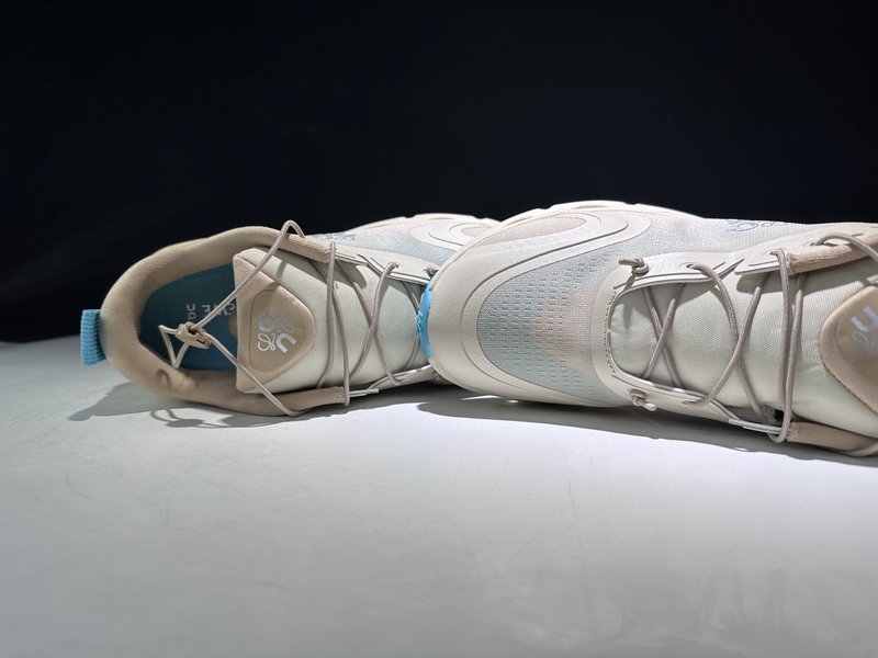 온 로에베 콜라보 경량 포츠 캐주얼 스니커즈 001-261083
