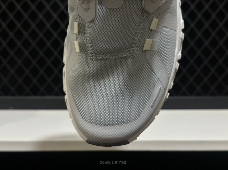 온 클라우드 6 경량 스포츠 캐주얼 슈즈 001-261097