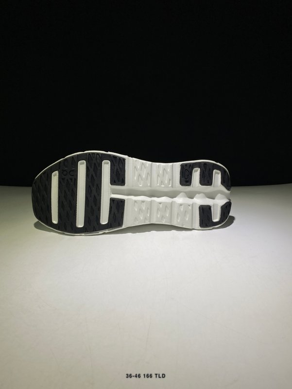 온 러닝 슬립온 운동화 001-261130
