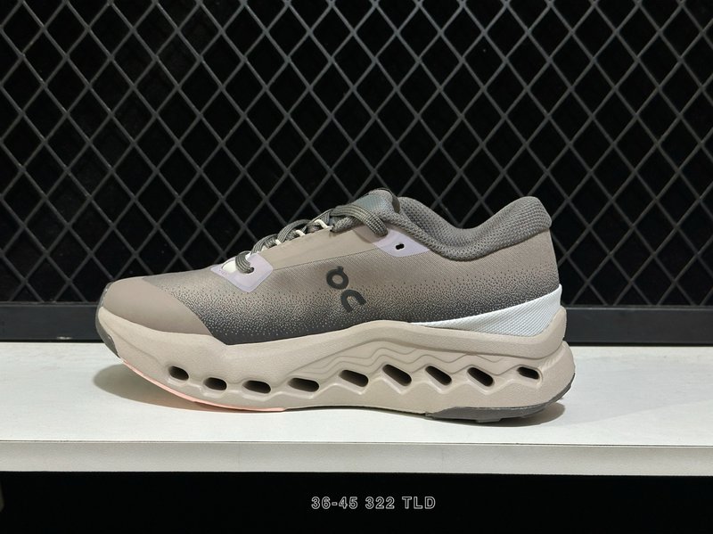 온 클라우드 몬스터 3 레트로 러닝화 001-261177