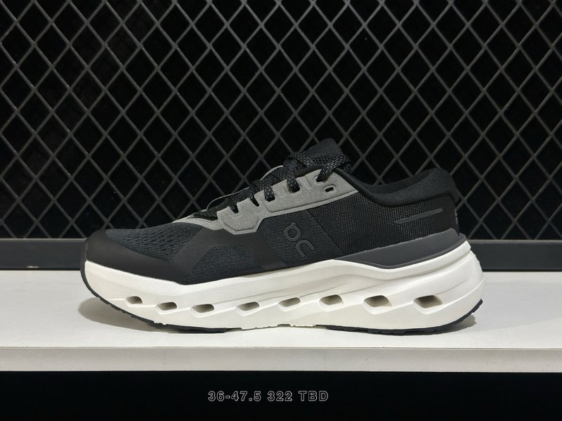 온 클라우드러너 3 와이드 레트로 러닝화 001-261208