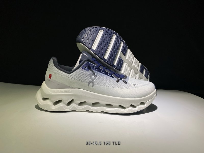 온 클라우드틸트 경량 스포츠 캐주얼 스니커즈 001-261247