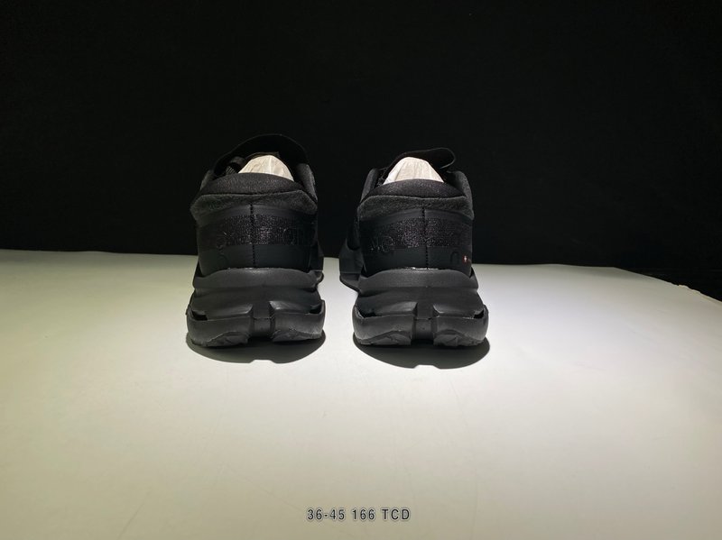 온 클라우드몬스터 3 레트로 러닝화 001-261259