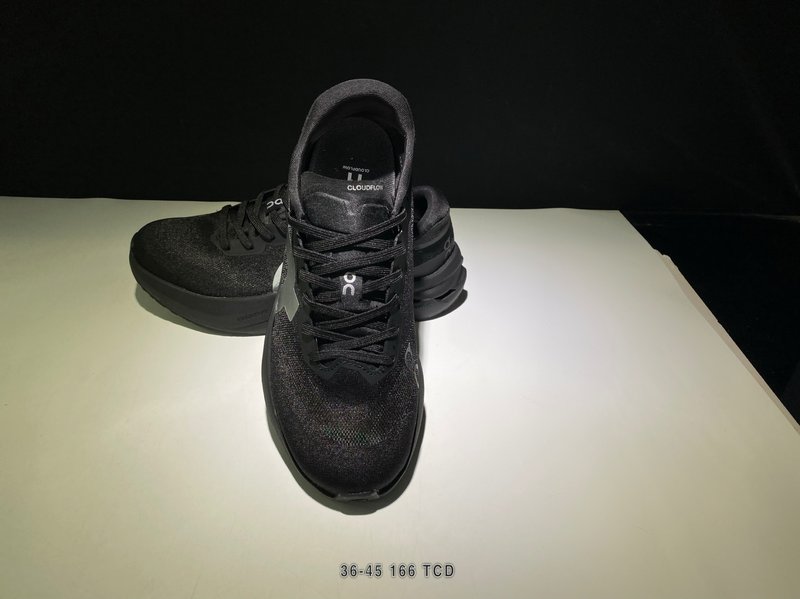 온 클라우드몬스터 3 레트로 러닝화 001-261259