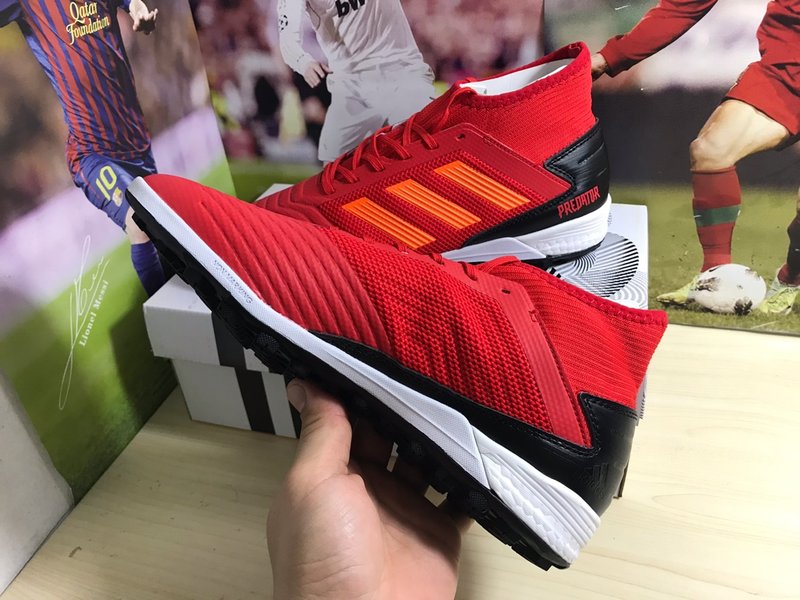 아디다스 프레데터 TF 축구화 001-261326