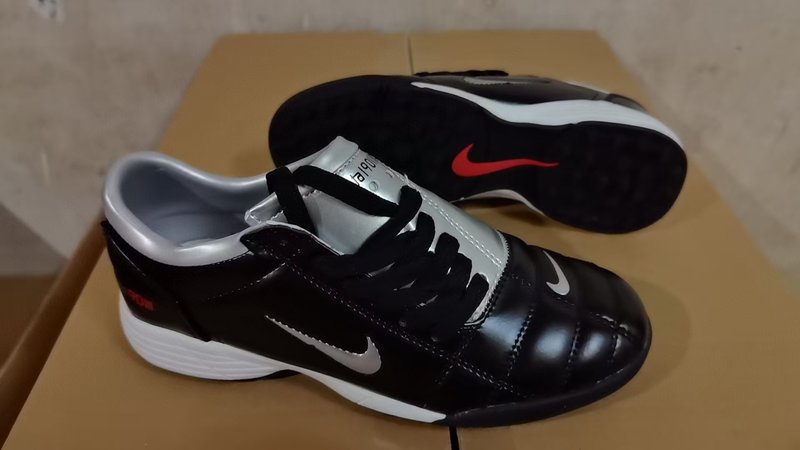 나이키 T90 시리즈 잔디 축구화 001-262006
