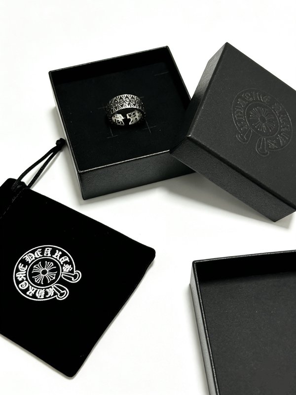 Chrome Hearts 클래식 입체 멀티 크로스 링 001-262243