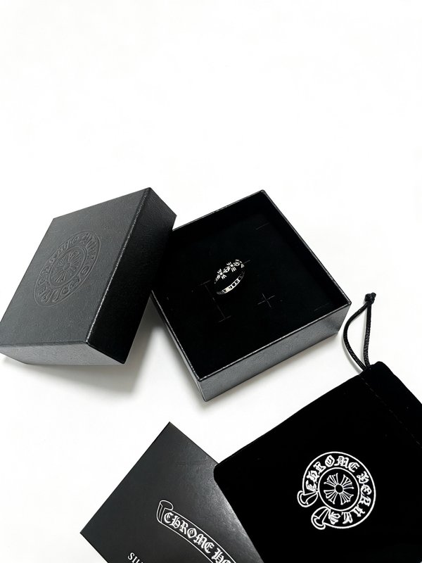 크롬하츠 입체 멀티크로스 반지 001-262246