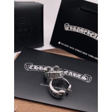 Chrome Hearts 클래식 스크롤 알파벳 반지 001-262361