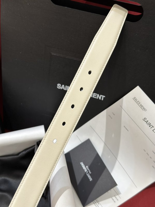 생로랑 YSL 빈티지 금속 버클 가죽 벨트 001-262367