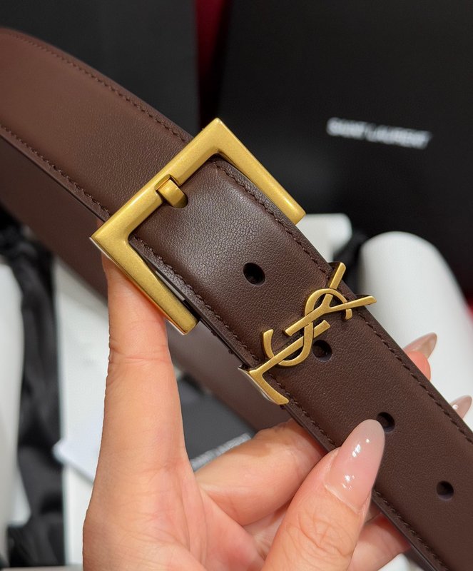 YSL 생로랑 여성용 레트로 버클 벨트 001-262369