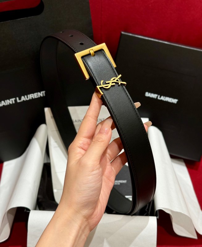 YSL 생로랑 여성용 빈티지 금속 버클 벨트 001-262373