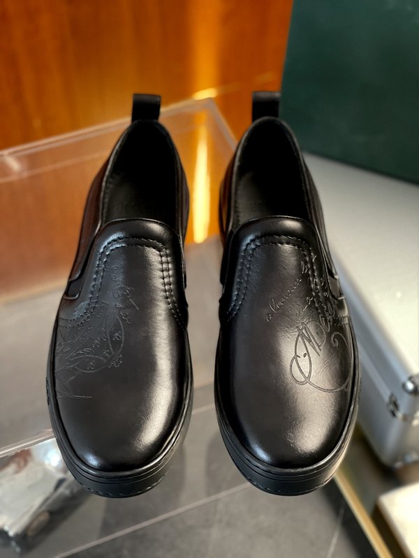 BERLUTI 벨루티  남성 소가죽 로퍼 001-262450