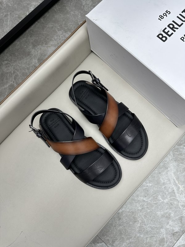 Berluti 벨루티 가죽 여름 남성 슬리퍼 001-262513