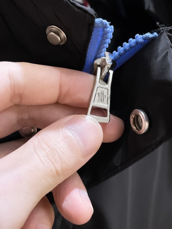 몽클레어 2026 봄 신제품 양면 착용 자켓 001-262654