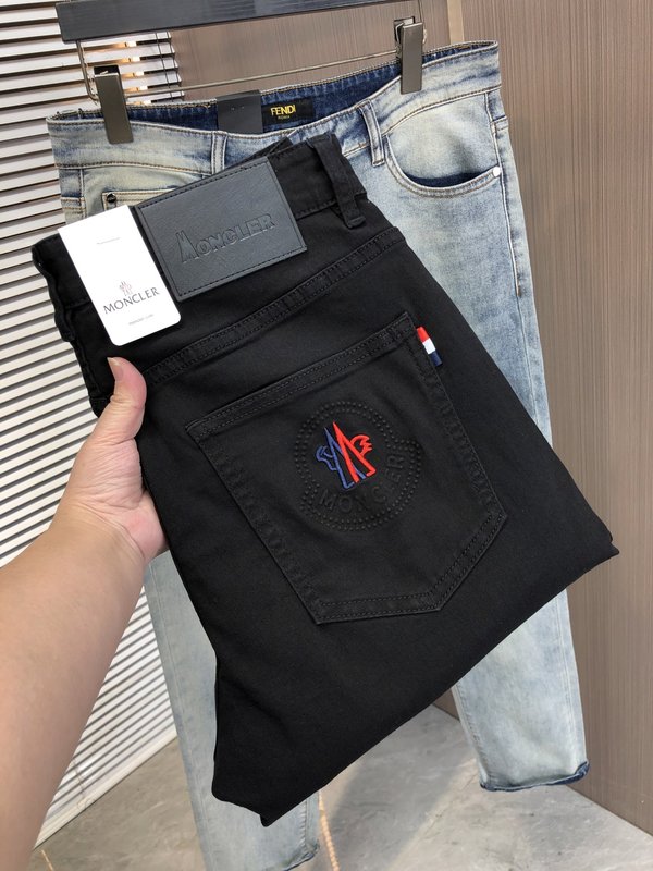몽클레르 슬림 스트레이트 데님 팬츠 001-262854