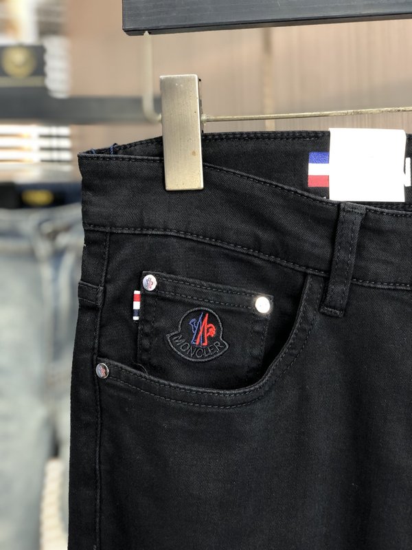 몽클레르 슬림 스트레이트 데님 팬츠 001-262854